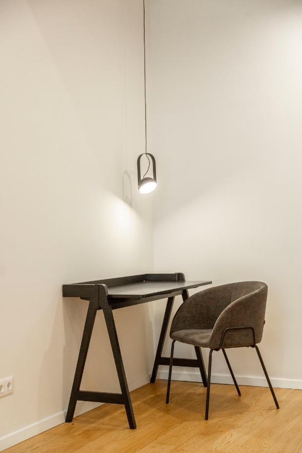 Luxurious Minimalist Residence With Sauna By Prestige Homes Budapest Luaran gambar