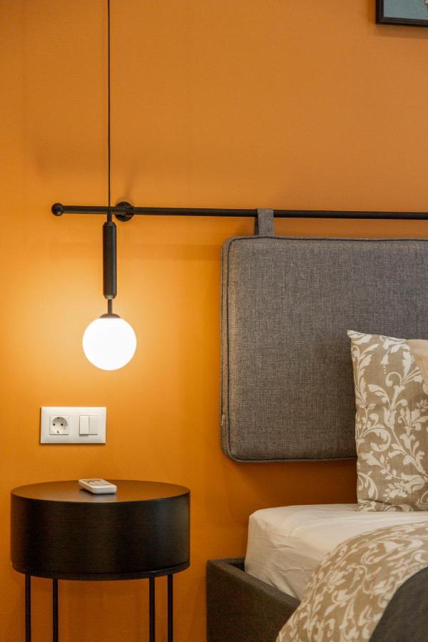 Luxurious Minimalist Residence With Sauna By Prestige Homes Budapest Luaran gambar